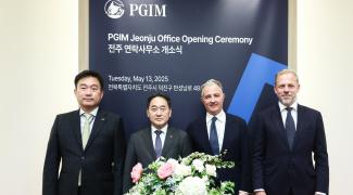 From Left: Jun Sang Ahn, Head of Real Estate Division at NPS; Kim Tae-hyun, Chairman and CEO at NPS; Raimondo Amabile, Co-CEO and CIO at PGIM Real Estate; David Fassbender, Deputy Head of Asia Pacific at PGIM Real Estate